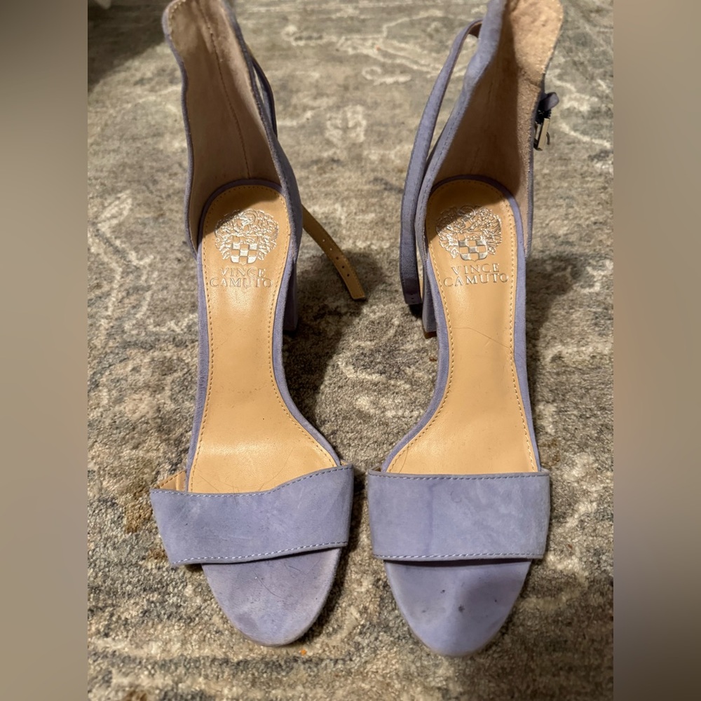 Vince Camuto size seven blue heels - Picture 1 of 3